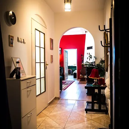 Gorna Royal Red By Bookinghost 公寓 *